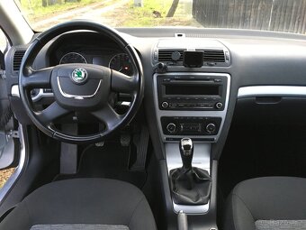 Škoda OCTAVIA 2.0 TDI 103 kw rok 2011 - 7