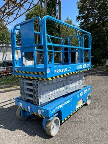 GENIE GS3246 nůžková pracovní plošina AKU 12metrů - 7