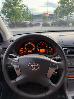 Toyota Avensis - 7