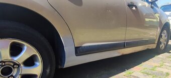 Citroen C4 1.4 benzín r.v. 2007 - 7