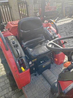 MITSUBISHI MT200 - 7