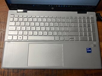 HP Pavilion x360 15-er1912nc Natural Silver v záruce - 7