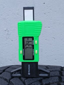 Pěkná zimní orig alu kola Škoda Kamiq 205/55/17 8mm - 7