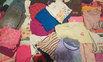 Dívčí oblečení 104-128 /70 ks- pouze jako celek :-) - 7
