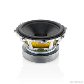 Anglické sloupové reprosoustavy Bowers Wilkins 703 S2, nové - 7