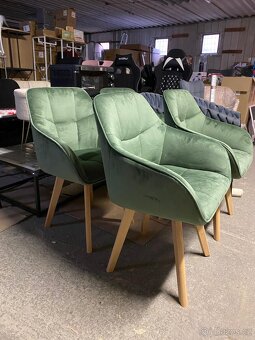 Nové jídelní křesílka šedé a zelené, velur, dřevo - 7