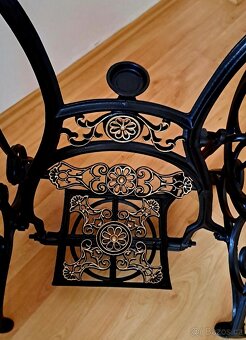 Litinové nohy, podstavec pod šicí stroj - 7