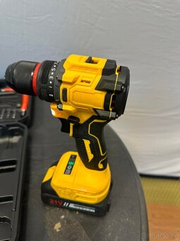 Aku vrtačka / šroubovák (1066) - 7