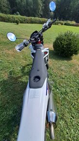 AJP 250 - 7