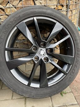 Černé R17 Trius Škoda Octavia 225/45 17 kola - 7