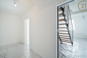 Prodej mezonetového bytu 3+kk s terasou119 m2 - 7