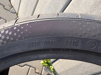 Pneu Continental 235/40 R18 - 7