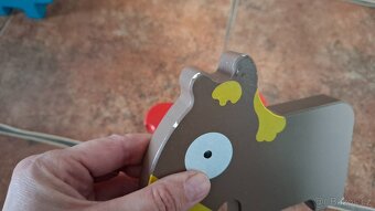 Dřevěný domeček se zvířátky - 7