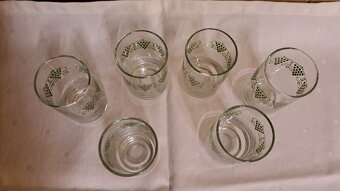 RETRO ŠTAMPRLATA ZELENÁ ZLACENÁ ČIRÁ PANÁKY - 7