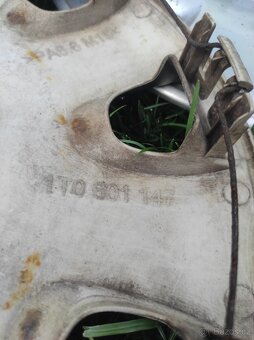 Sada 4 kusů poklic Volkswagen (15") - 7