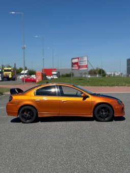 Dodge Neon SRT-4 - 7