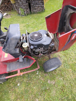 zahradní traktor TORO WHEEL HORSE - 7