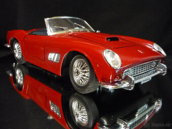 Ferrari 250 GT California Polistil 1/16 - 1/18 - 7