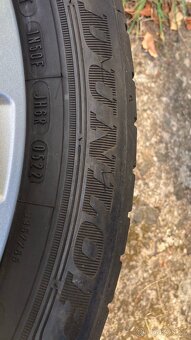 Škoda Octavia lll,IV zánovní orig. disky a pneu s poklicemi - 7