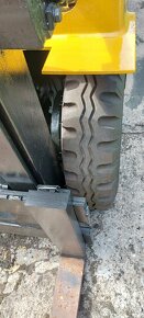 Prodám použitý naftový vysokozdvižný vozík - 7