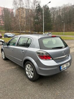 Opel Astra H 1.6 2008 - 7