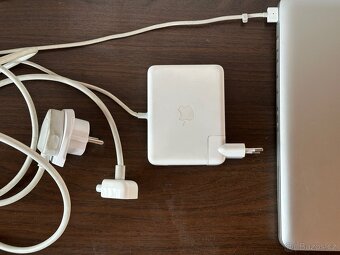 Macbook Pro 17, 2011 - 7