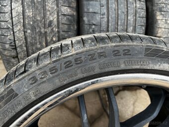 Sada pneu 295/30 a 335/25 R22 - 7