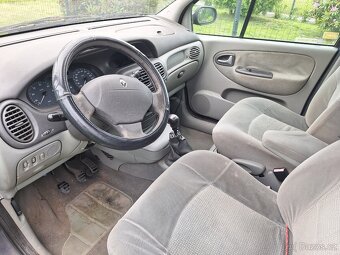 Renault Scenic 1.4i - 7