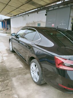 Škoda Superb 2.0 Nájezd 32500 km - 7
