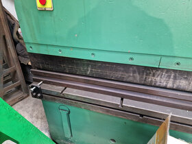 Ohraňovací lis CTO 250 A - 7