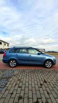 Škoda Fabia 2 Combi 1.4 16v MPI Style Edition - park.senzory - 7