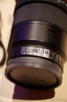 SONY 3.5-5.6/18-135 (SEL18135) + 3x filtr + hliníková clona - 7