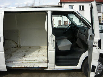 VOLKSWAGEN TRANSPORTER 2.5 TDI - 7