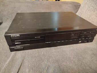 CD přehrávače Grundig a Philips. - 7