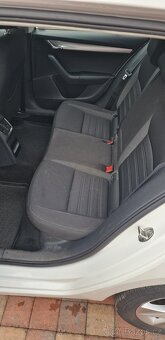 Škoda Octavia kombi 1.6 12/2018 - 7
