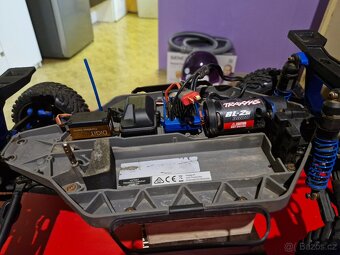 Traxxas Slash 4×4 2S - 7