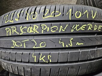255/40R20 - 7