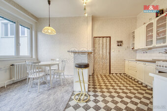 Prodej výrobního objektu, 2050 m², Přeštice, ul. Jungmannova - 7