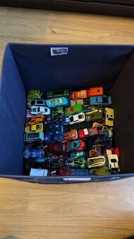 Hot Wheels 138x + box - 7