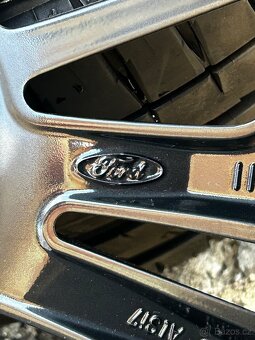 Ford Focus ST-Line , 235/40/18 Michelin - 7