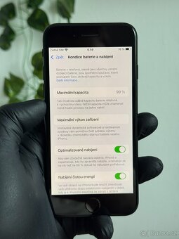 iPhone SE (2022) 64GB - 99% baterie, DPH - 7