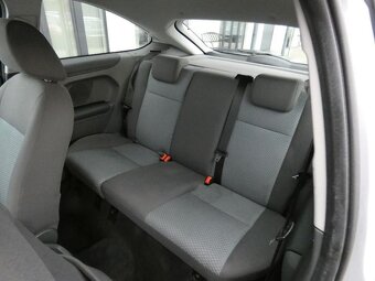 FORD FOCUS 1.6 16V FUN 3DV - 7