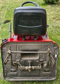 Prodám zahradní traktor Honda 2417 - 7