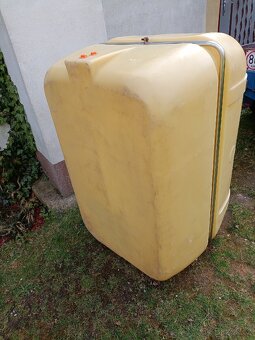 Plastová nádoba na víno 500 litrů, silný plast, Brno - 7