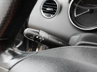 Peugeot 308 1.6i ,  88 kW benzín, 2011 - 7