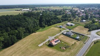 Lukrativní stavební pozemek s výhledem, 1 400m2, zasíťovaný, - 7