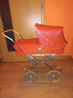 Retro dětský kočárek - 7