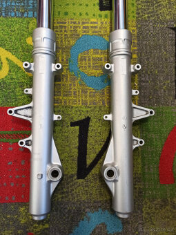 Vidlice přední na Triumph Tiger 955i R.V.2002 - 7