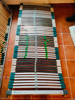 Dřevěná postel z masivu + el. rošty - 7