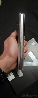 Galaxy Z Fold 3 5G - 7